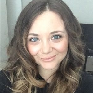 Meet your Posher, Stephanie